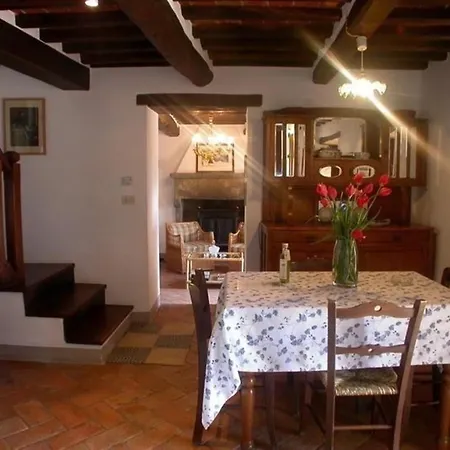 Ferienwohnung Fuer 4 Personen Ca 80 M In Cortona, Toskana Provinz Arezzo *